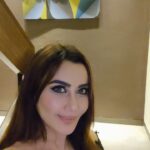 Nausheen Ali Sardar Instagram - #woman #reels #aboutlastnight #trendingreels