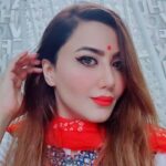 Nausheen Ali Sardar Instagram – #liketheysay  #orange #bindi @rishmakakarjewels