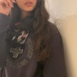 Navneet Kaur Dhillon Instagram - See you in 2024! 🫡 . . . . . . . . . #newyear #2024 #love #light #happiness #blessed #
