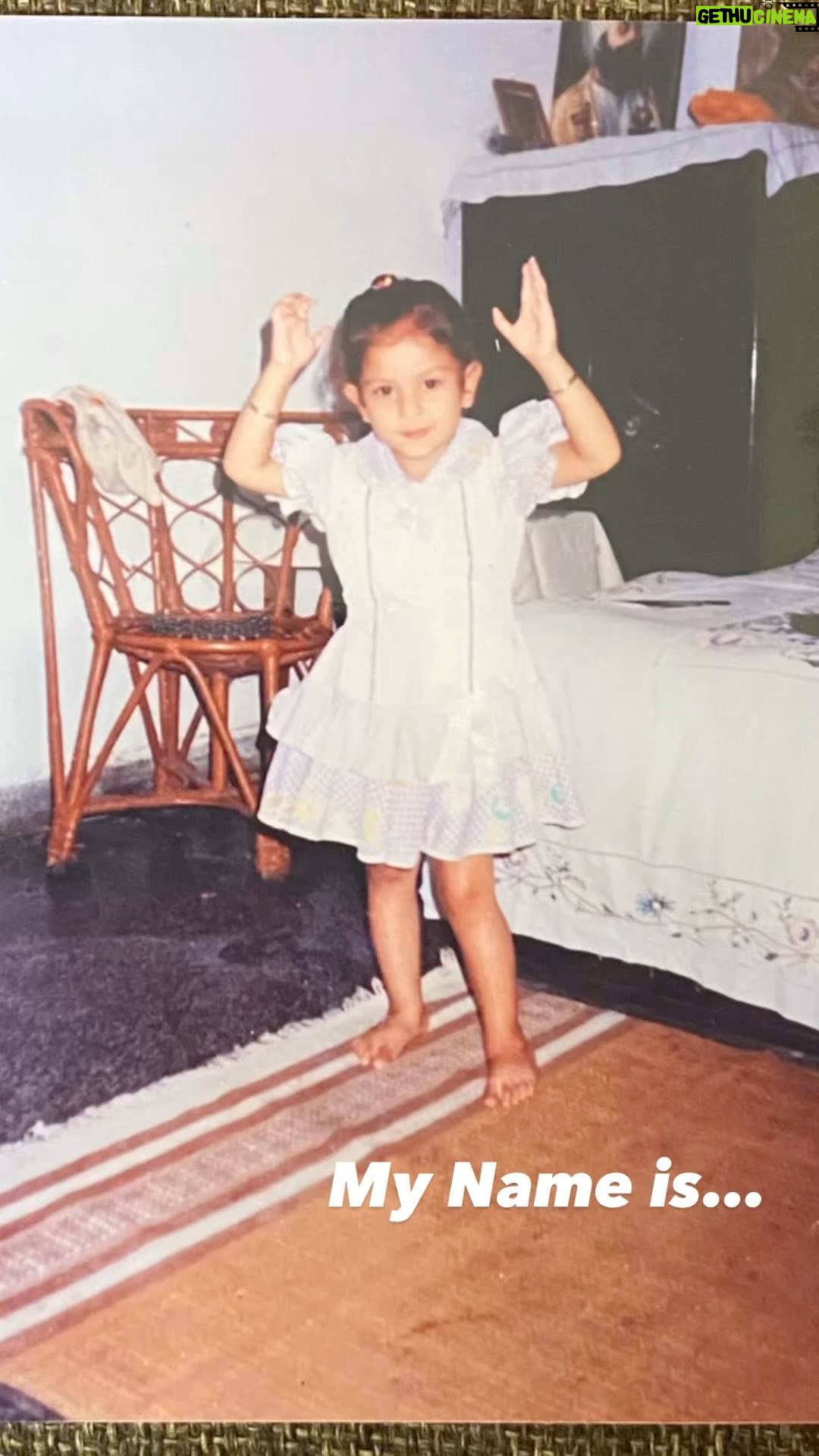 Navneet Kaur Dhillon Instagram - Bachpan ki khushiyon se bana hai zindagi ka rangin rang…😍💞🤩