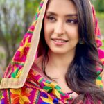 Navneet Kaur Dhillon Instagram – For the love of phulkari 💗