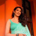 Navneet Kaur Dhillon Instagram – 🏯🌅 @missdhillon 
Makeup Artist : @makeupby_kirron 
.
.
.
#photoshoot #photography #sunsetphotography #sunset