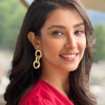 Navneet Kaur Dhillon Instagram - Better an oops than what if. 😉 . . . . . . . . . #love #travel #photooftheday #laugh #beautiful #day #music #lifeisgood #photography #happiness #sherrydhillon
