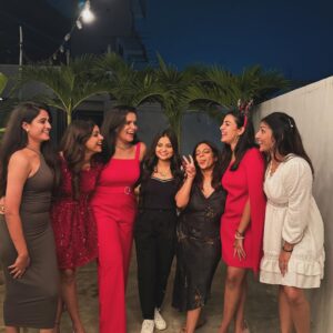 Navya Rao Instagram - The last festival of the year… MERRY CHRISTMAS ❤️🤶🎄🌹