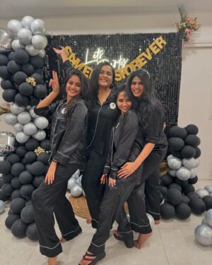 Navya Rao Instagram - Team grooomm ❤️