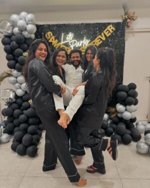 Navya Rao Instagram - Team grooomm ❤️