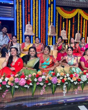 Navya Rao Instagram - Swipe for the last one 😜 

Varalakshmi vratham don miss to watch today at 6pm only on @starmaa

Jewellry: @rentingstoli
