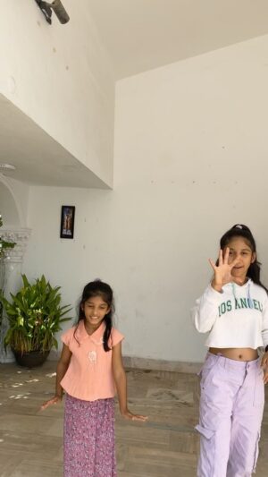 Navya Rao Instagram - Ishq Vishk Pyaar Vyaar ♥️♥️

@navya_rao_g 
@samanve_pawar 
@charankasalaofficial 
@kasalafilmfactory 

#instagram #india #dance #navya_rao_g #samanve_pawar #shanyakasalaofficial #ishqvishkpyaarvyaar