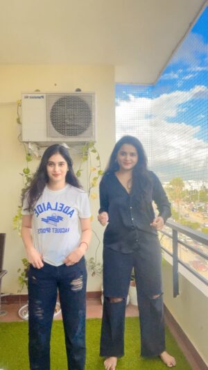 Navya Rao Instagram - Chaleya 😍😍 with my cheliya😘😘

#reels #trending #reelitfeelit #shahrukhkhan #nayanthara #jawan #jawanmovie#reelsinstagram #instagram