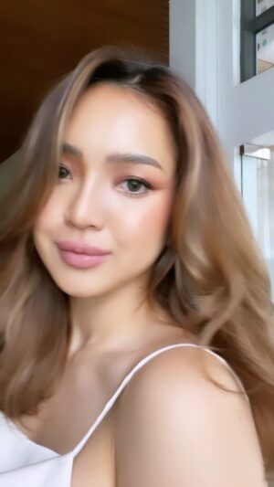 Nay Chi Oo Instagram - မိတ်ကပ်မလိမ်းပြတာ အရမ်းကြာပြီပေါ့ 🥰
