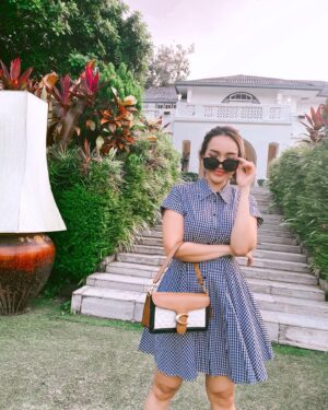 Nay Chi Oo Instagram - ချစ်စရာကောင်းတဲ့ Coach ပိုက်ဆံအိတ်လေး #Coach #coachbag #CoachMyanmar