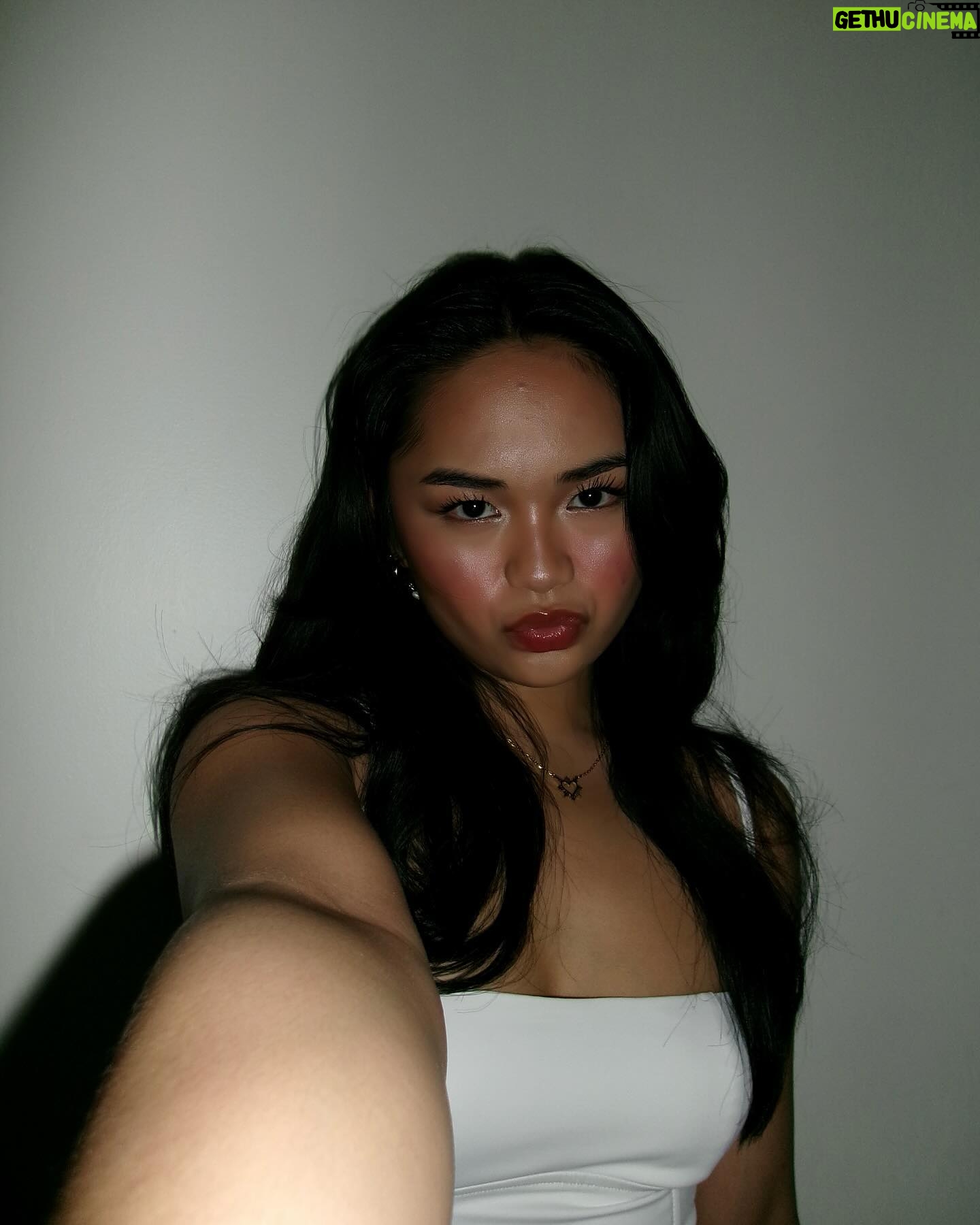 Nayah Damasen - 3 Likes - My digi cam and I against the world 📸