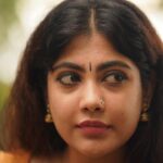 Nayana Elza Instagram - ഭദ്ര . . . . 📸 @portraits_by_shone Dhawani @byhand.in . . . . . . . . . . . . . . . . #dhawani #shoots #tamil #musturdyellow #instafashion #vintage #vintagestyle