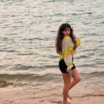 Nayana Elza Instagram - The beach is my happy place🏖️ . . . . . . . . . . #beach #weavesofindia #beachlife #sand #sea #beachgirl