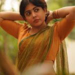 Nayana Elza Instagram - ഭദ്ര…. . . . 📸 @portraits_by_shone Dhawani @byhand.in . . . . . . . . . . #dhawani #tamil #vintage #photoshoot #musturdyellow #instafashion