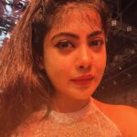 Nayana Elza Instagram - 🙌 . . Outfit @thunnal Styling @merlin_lizbet . . . . . . . . . . #awards #southindian #cinema #nayanaelza #selfie #ootd #fashion #style #fringes #white #glitters
