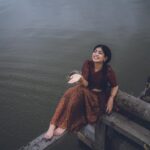 Nayana Elza Instagram - നില ✨ . . Photography: @_harikumar._ @haaary._ Stylist @merlin_lizbet Bts : @thekochimachan Photography assist : @__naim.___ @_fahadh_x_ Costume @sahasraksh_designstudio . . . . . . . . . #rainyday #dhawani #monsoon #kerala #green #godsowncountry #tamilponnu #nayanaelza #moment