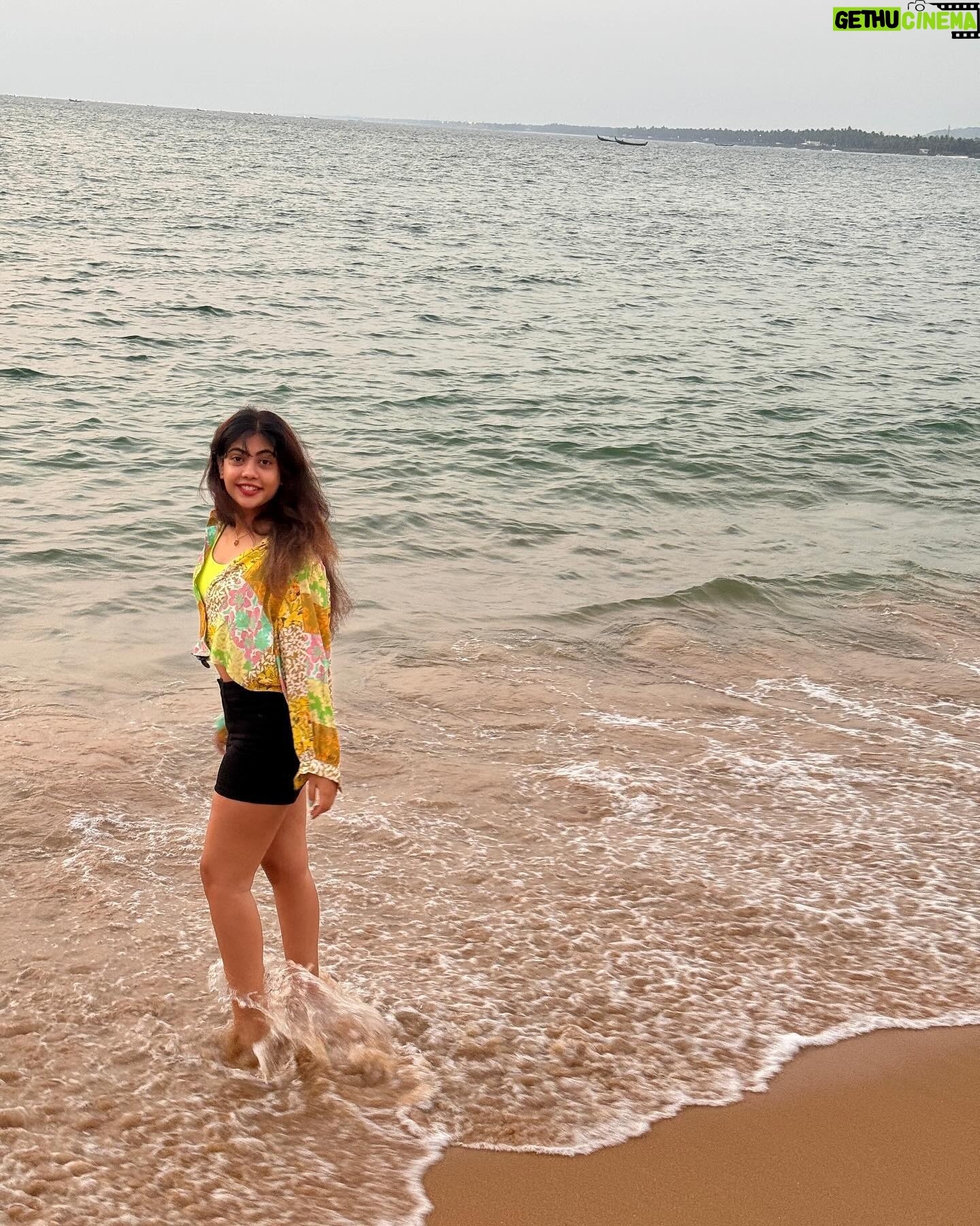 Nayana Elza Instagram - The beach is my happy place🏖️ . . . . . . . . . . #beach #weavesofindia #beachlife #sand #sea #beachgirl
