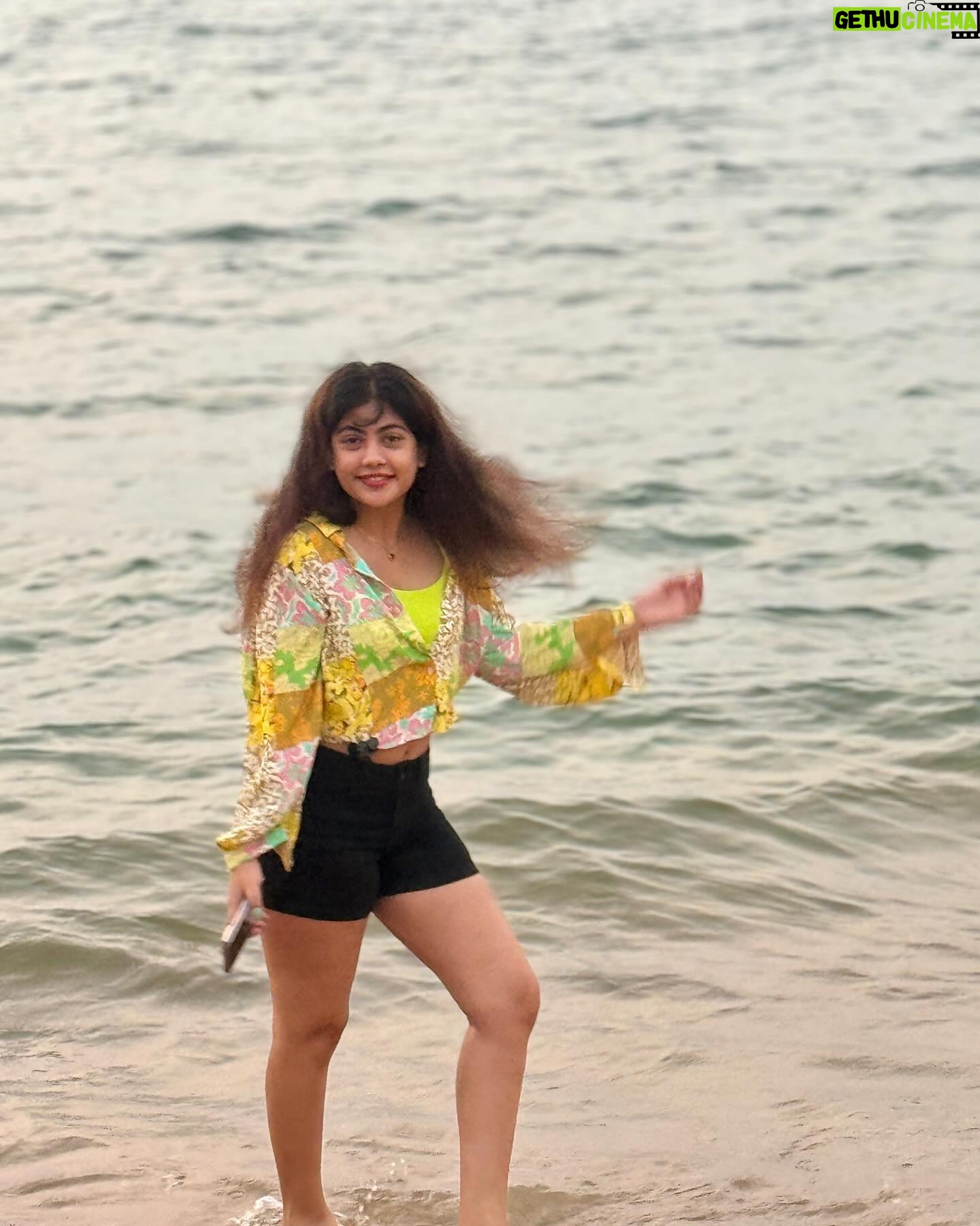 Nayana Elza Instagram - The beach is my happy place🏖️ . . . . . . . . . . #beach #weavesofindia #beachlife #sand #sea #beachgirl