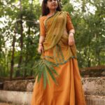 Nayana Elza Instagram - ഭദ്ര…. . . . 📸 @portraits_by_shone Dhawani @byhand.in . . . . . . . . . . #dhawani #tamil #vintage #photoshoot #musturdyellow #instafashion