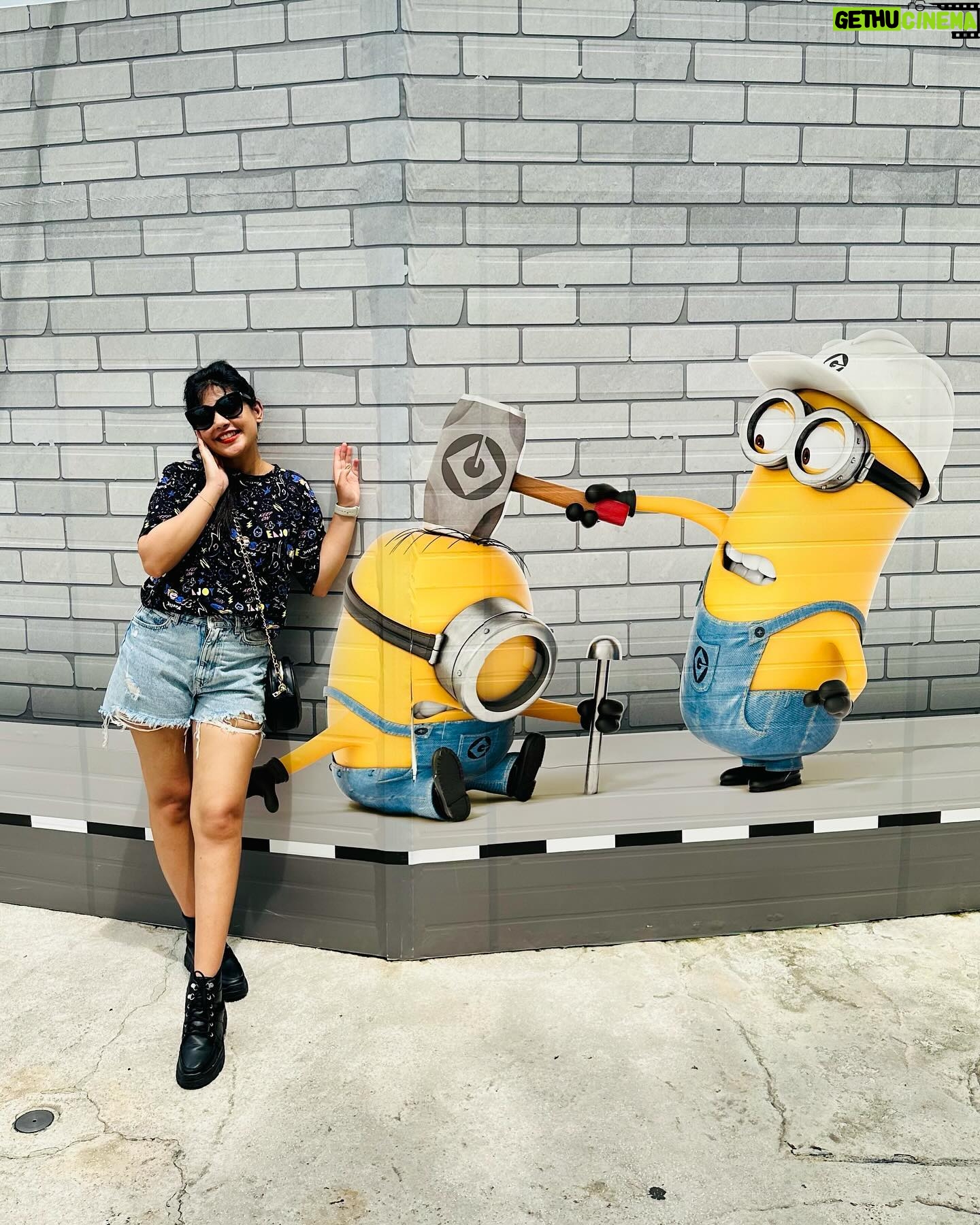 Nayana Elza Instagram - Days ❤️ . . . . . . . . . . . . . . . . . . . . . #singapore #universalstudios #travel #solotravel #singaporelife #travelphotography