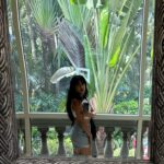 Nayana Elza Instagram - Capturing my reflection and my emotions. . . . . . . . . #mirrorselfie #white #travelphotography #selfie