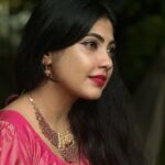 Nayana Elza Instagram - ചിരിയോ ചിരി 😁 . . 📸 @artmowgli . . . . . . . . . . . . . . . . . . . . . . . . . . . . . . . . . . . . . . . #saree #green #instapic #fashion #smile #nayanaelza #picoftheday #instadaily #moment
