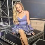 Naydelin Navarrete Instagram - Gran show el que se vivió este fin en @auditoriolaislamerida con toda la familia del @2000sxsiempre Gracias Gracias Gracias Maquillaje @orlando_makeup Peinado @ilestnead #2000xsiempre #reinvención #concierto #hairartist #makeupartist #cantante ##✨🙏🏽✨ #😇 #🧚‍♀️🧚🏽🧚‍♂️ #🌌 #💙