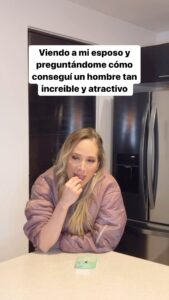 Naydelin Navarrete Instagram - Mi esposo tan guapo… Quien más así como yo? 😂🙄 #fart #husbands #comedy #humor