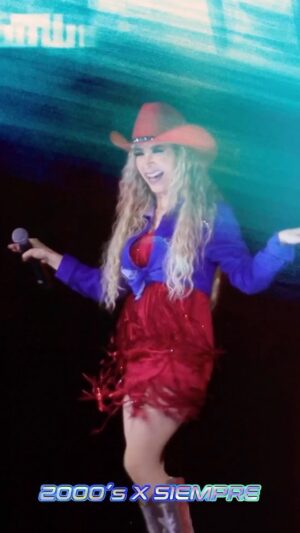 Naydelin Navarrete Instagram - ¡Sabes! 🎶🤠 Jamás nos vamos a separar de ti @naidelynng 🫶🏻✨ #VillanitasXSiempre 🤭😈