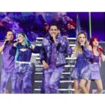 Naydelin Navarrete Instagram – Y Cuando crees haber vivido todo, llega un nuevo concierto… 
Pensé que había quedado atrás el que nos persiguieran corriendo por varios kilómetros detrás del camión! En vdd gracias! Que gran noche! 
Gracias Queretaro! por su amor y por su entrega! Venga, Estoy lista para las siguientes sorpresas! 

Next stop➡️ 18 de Nov. Merida

📸 the best! @soy_alanhdez