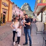 Naydelin Navarrete Instagram – Family always comes first 👨‍👩‍👧‍👦 

#family #anguianonavarrete #mimundoentero🌎❤️