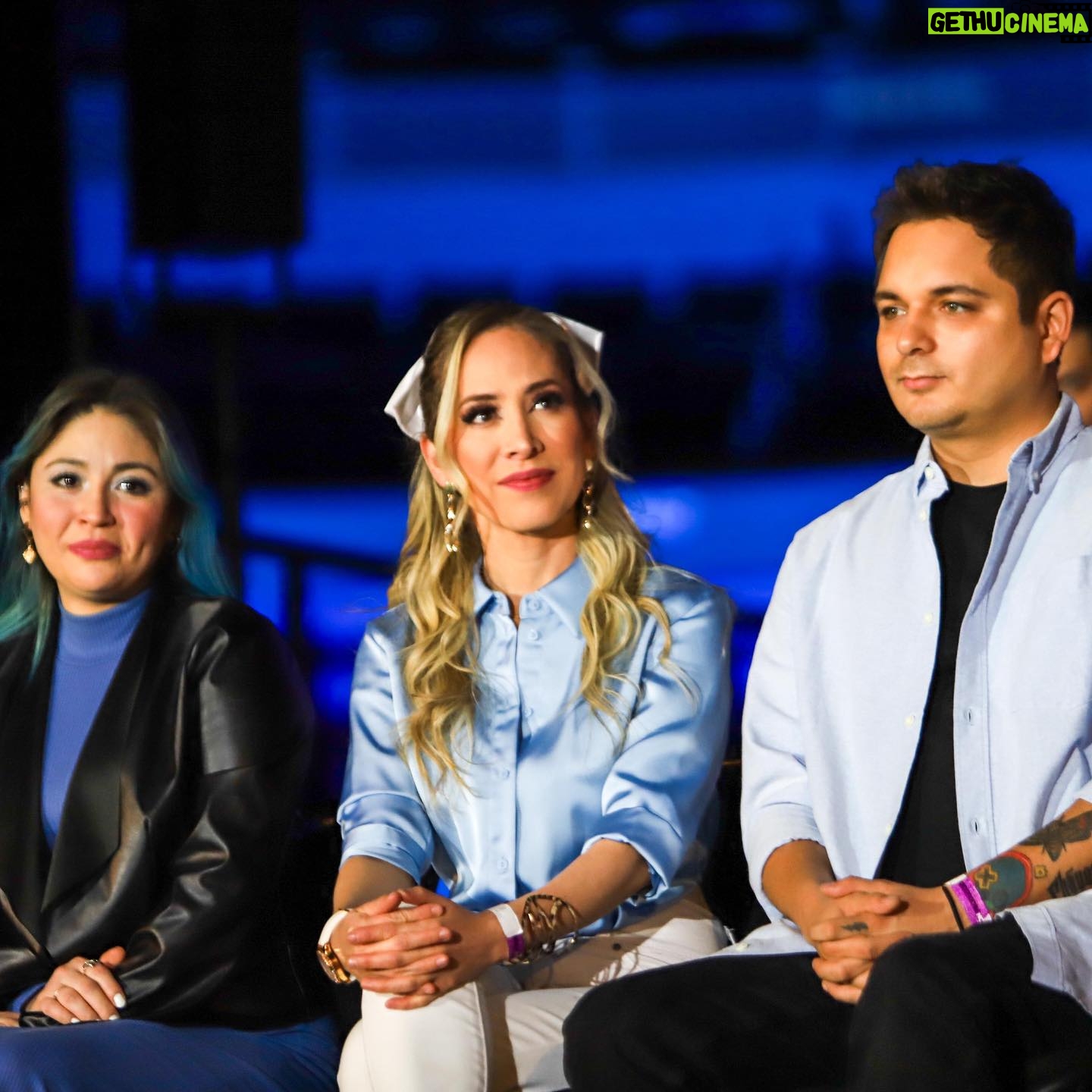 Naydelin Navarrete Instagram - Rumbo a la arena CDMX #ruedadeprensa @2000sxsiempre πΈππ€