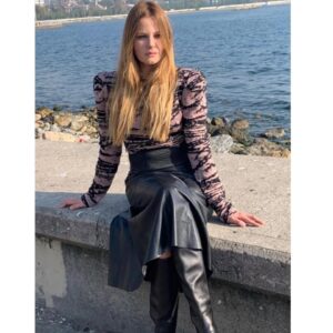 Naz Elmas Instagram - 