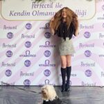 Naz Elmas Instagram - Yakın#tbt Dün gerçekleşen Perfectil davetinden…🤍💜🎀