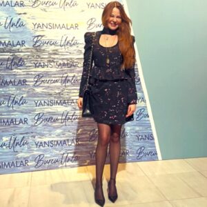 Naz Elmas Instagram - 