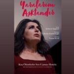 Nazan Kesal Instagram - “Bu oyunu herkes ama özellikle tüm kadınlar görsün. İranlı kadın şair Füruğ Ferruhzad’ın şahsında Orta Doğu’nun Müslüman kadınlarının ölümle hayat ve baba-evi ile koca-evi arasındaki yolculuğunu izleyin, ibret alın, düşünün ve bu kaderi değiştirmek için elinizden geleni yapın kadın/ erkek tüm kardeşlerim. Benim gibi düşünmeseniz de Şebnem İşigüzel’den eşsiz bir metin, Nazan Kesal’dan muhteşem bir yorum kalır yanınıza. İlla izleyin!” Ayşe Kulin❤️🙏🏻