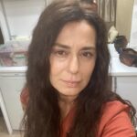 Nazan Kesal Instagram – Hayatla Barış filmimin son sahnesini çektim,Aysele sonkez baktım..Ayseli seyirciye emanet ederek vedalaştım.
Barışın annesi olma yolculuğumda filmin yönetmeni sevgili Ekin e @ekinpandir 
ve yön yardımcımız @ceylankarasarlioglu na 
yapımcımız @hunkardogann a uygulayıcı yapımcımız @erdalbali ye canlarım @taner_olmez Taner e 
ve Barışa @baristelliofficial 
görüntü yönetmenimiz #serdarünlütürk e 
hazırlık ekibine @beseyustel 
Bu anlamlı filme emeği geçen katkı ,sunan değer katan ,herkese şükran🙏🏻
@hayatlabarisfilm Hayatla Barış yakında sinemalarda🫶😎