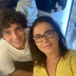 Nazan Kesal Instagram – Hayatla Barış filmimin son sahnesini çektim,Aysele sonkez baktım..Ayseli seyirciye emanet ederek vedalaştım.
Barışın annesi olma yolculuğumda filmin yönetmeni sevgili Ekin e @ekinpandir 
ve yön yardımcımız @ceylankarasarlioglu na 
yapımcımız @hunkardogann a uygulayıcı yapımcımız @erdalbali ye canlarım @taner_olmez Taner e 
ve Barışa @baristelliofficial 
görüntü yönetmenimiz #serdarünlütürk e 
hazırlık ekibine @beseyustel 
Bu anlamlı filme emeği geçen katkı ,sunan değer katan ,herkese şükran🙏🏻
@hayatlabarisfilm Hayatla Barış yakında sinemalarda🫶😎