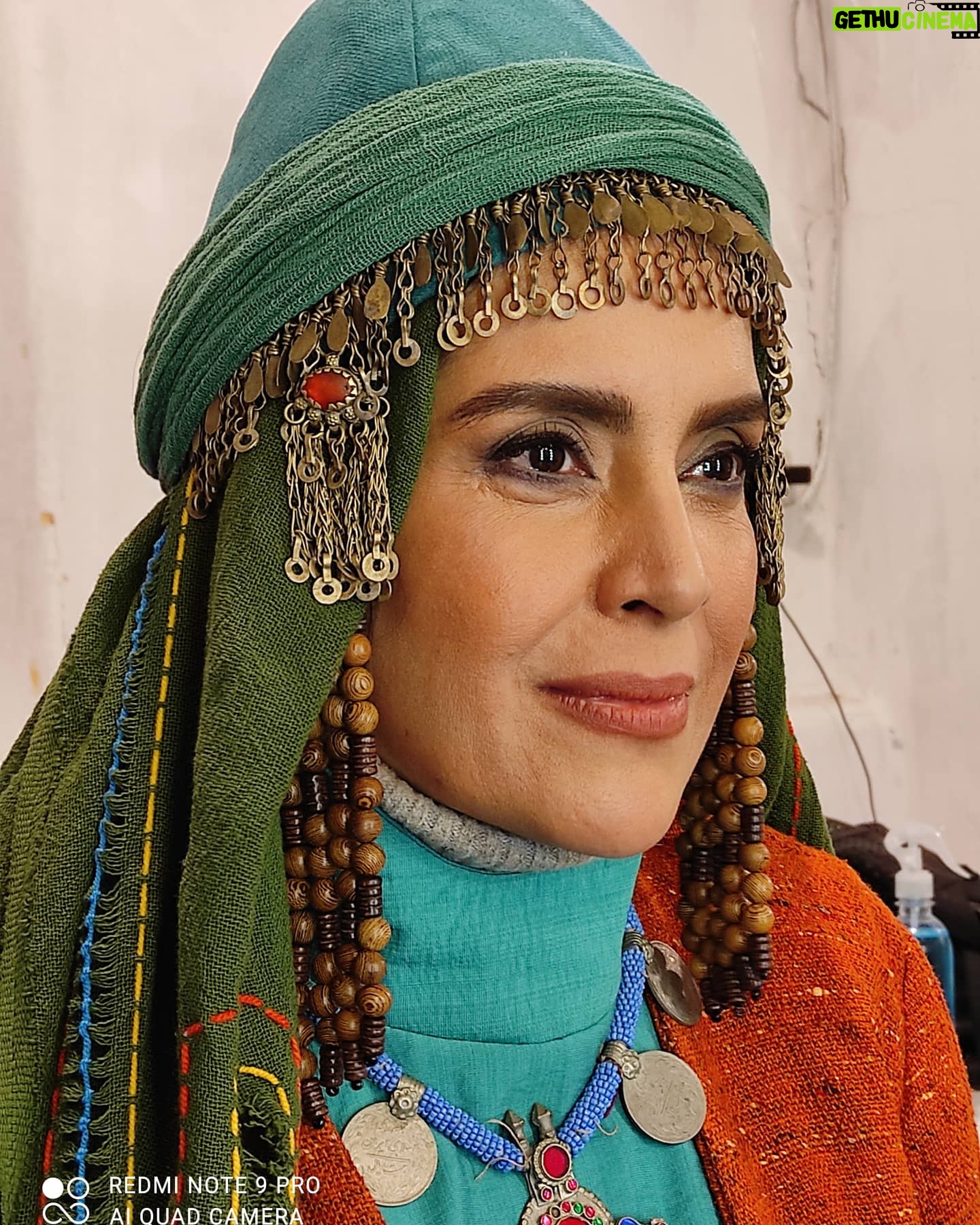 Nazanin Farahani - 1.7K Likes - سریال مستورران
کارگردان # سید جمال سید حاتمی
#مستوران
#نازنین_فراهانی
#سیدجمال_سیدحاتمی
گریم: #احسان_روناسی
پ.ن: باور کن