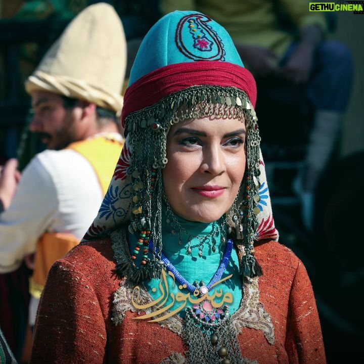 Nazanin Farahani - 1.3K Likes - چه کسی حقی بر گردن من دارد؟
#مستوران
#نازنین_فراهانی