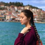Nazbiike Aidarova Instagram - Слова, которые озаряют душу, дороже драгоценных камней 🌻🌊
