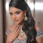 Nazifa Tushi Instagram – 💜💜💜

Thanks @studio.ombre @pinkypeya @naziba.naushin @festivibe.official 💜