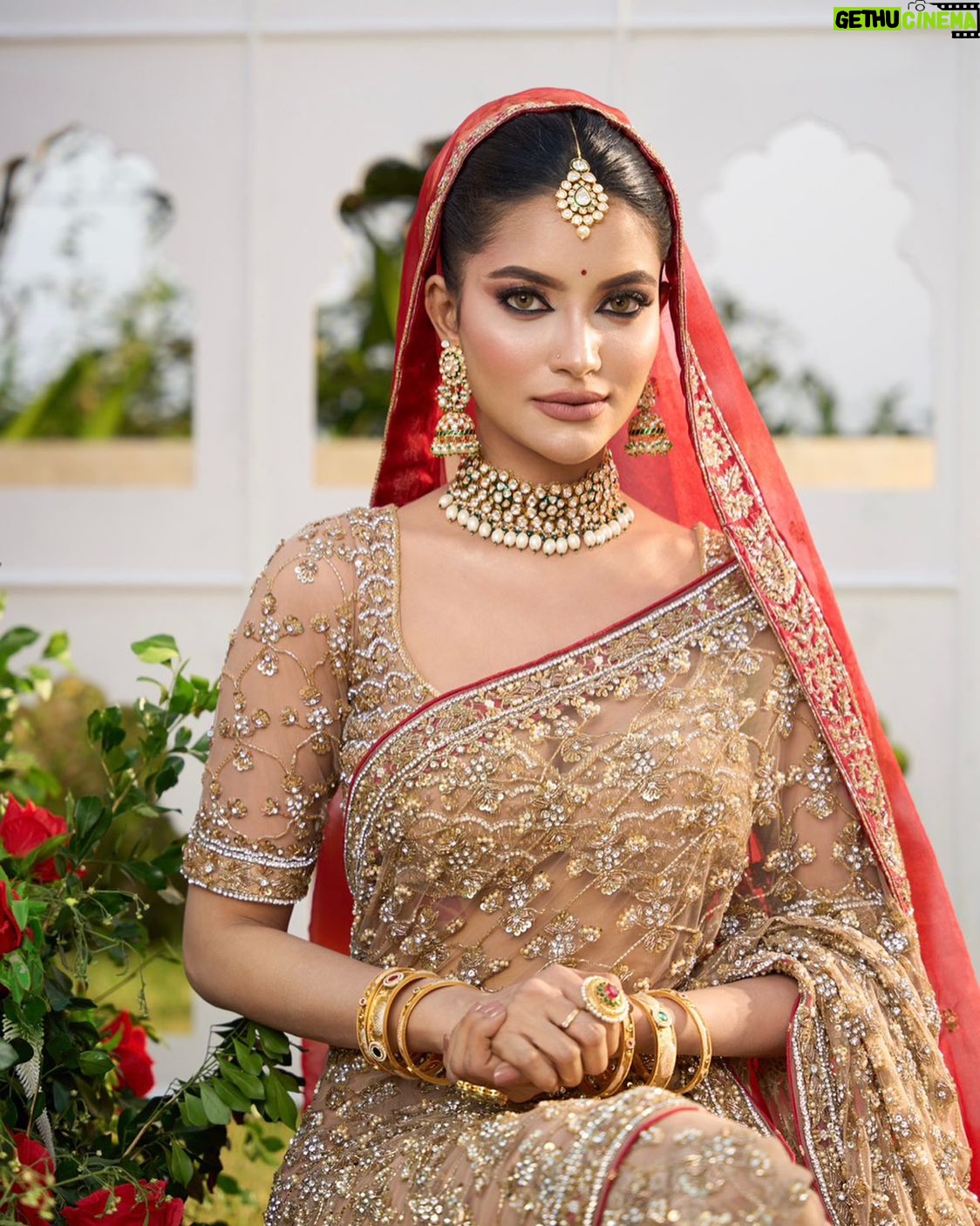 Nazifa Tushi Instagram - What a joy it is to be wrapped around in a sharee… “ only made in Bangladesh”❤️ Makeover by @liasbeautybox Attire @safiya_sathi 📷 Fojle Rabbi
