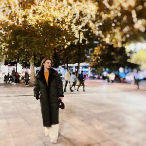 Nazlı Bulum Instagram - Yeni yıl yeni yıl yeni yıl 🎶🎄
