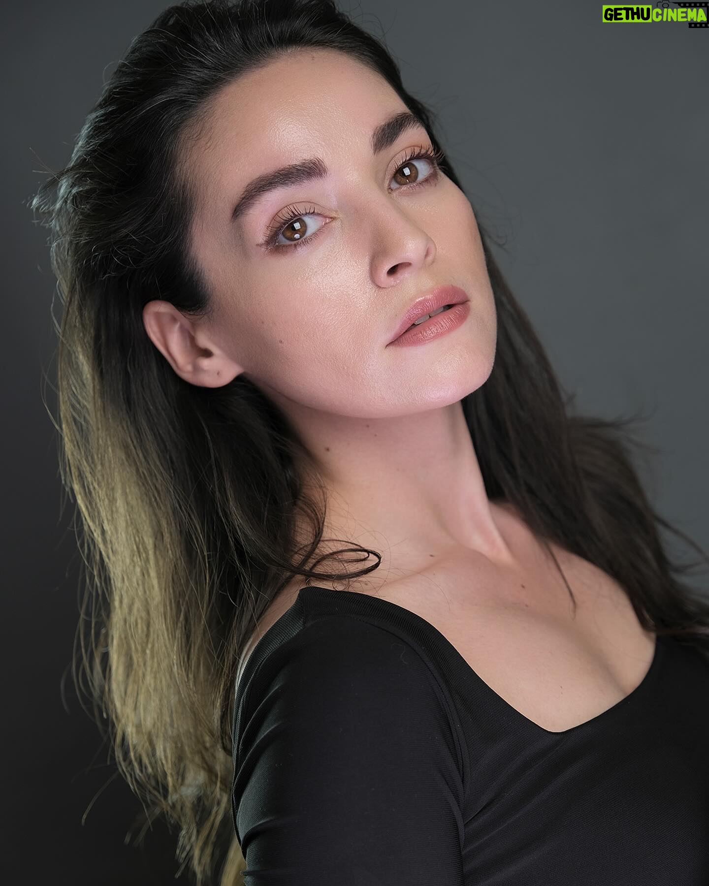 Nazlı Pınar Kaya - 9.1K Likes - 🪷
📷 @ufukkarakavak
