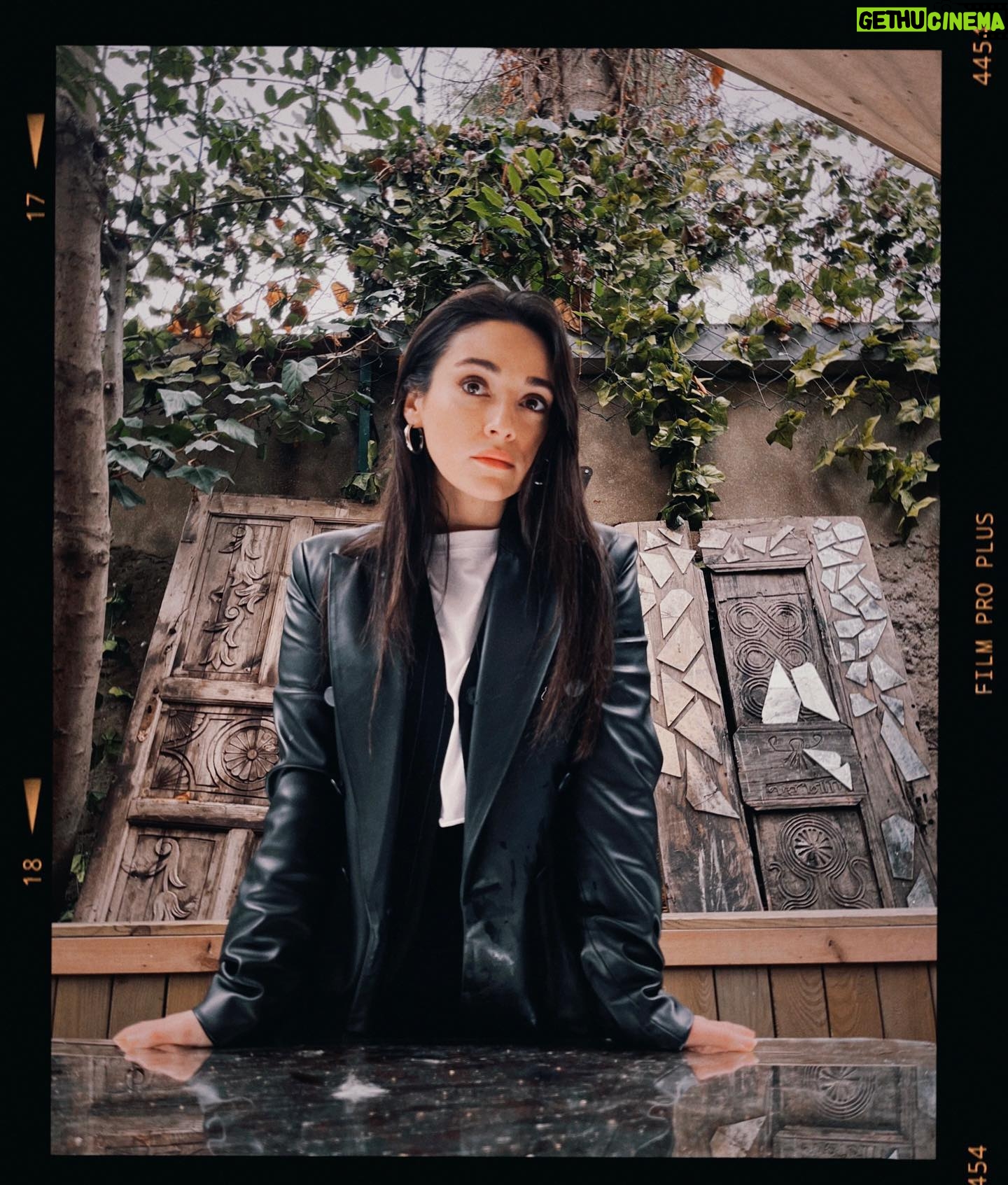 Nazlı Pınar Kaya - 10K Likes - Anlat.🪞