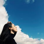 Nazlı Pınar Kaya Instagram - Şebnem ferah’ın bir şarkısı vardı,neydi? Bugün hava o şarkı kokuyor.👋🏻
