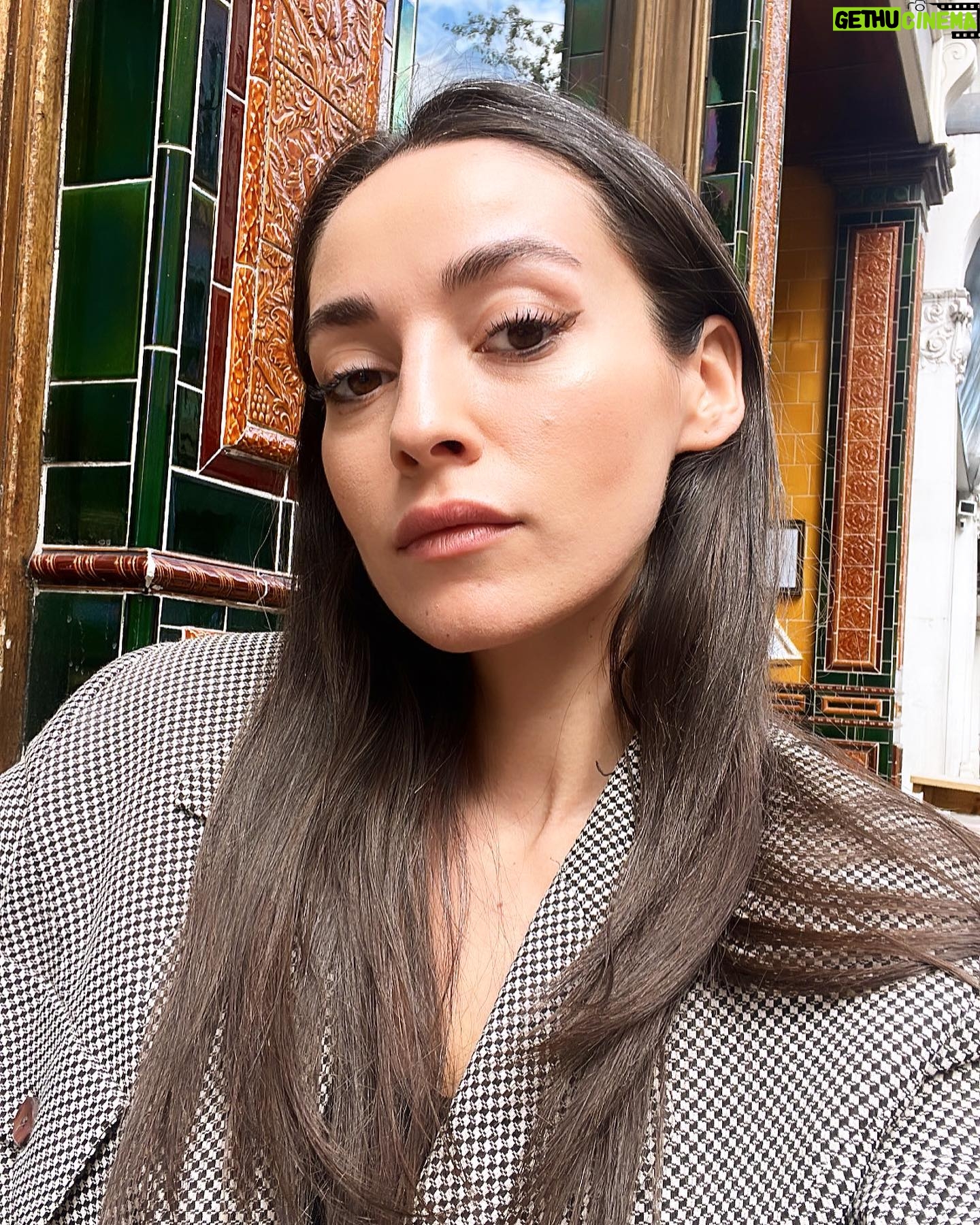 Nazlı Pınar Kaya - 7.5K Likes - Seçki 🎡
1-Broadway market👌🏻
2-ciddiyet
3-hangar
4- my fav person
5-davut
6-it’s a’
7-gurbaneyyy
8-the couple who like cask beer
9-magic
10-klasik