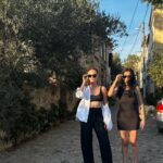 Nazlı Senem Ünal Instagram – En az kafam kadar karışık bir dump ..